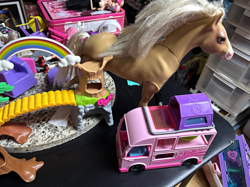 Barbie pink purple - barbie, camper
