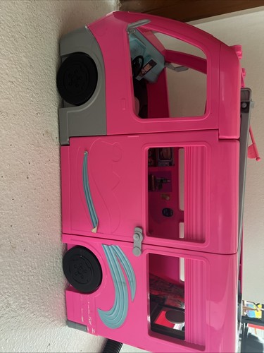 Barbie camper matel - camper, kitchen